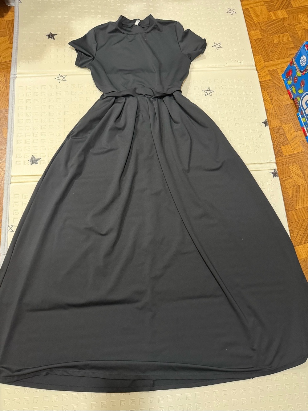 HALARA Black Short-Sleeve Maxi Dress